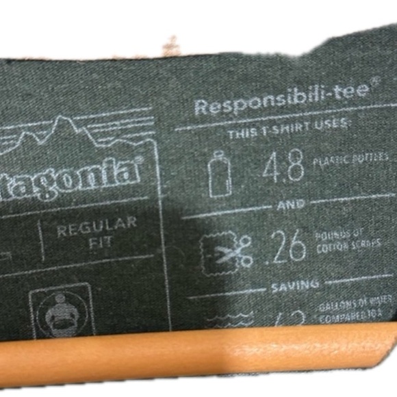 Patagonia Men's Forest Green Long Sleeve Tee - Picture 5 of 5